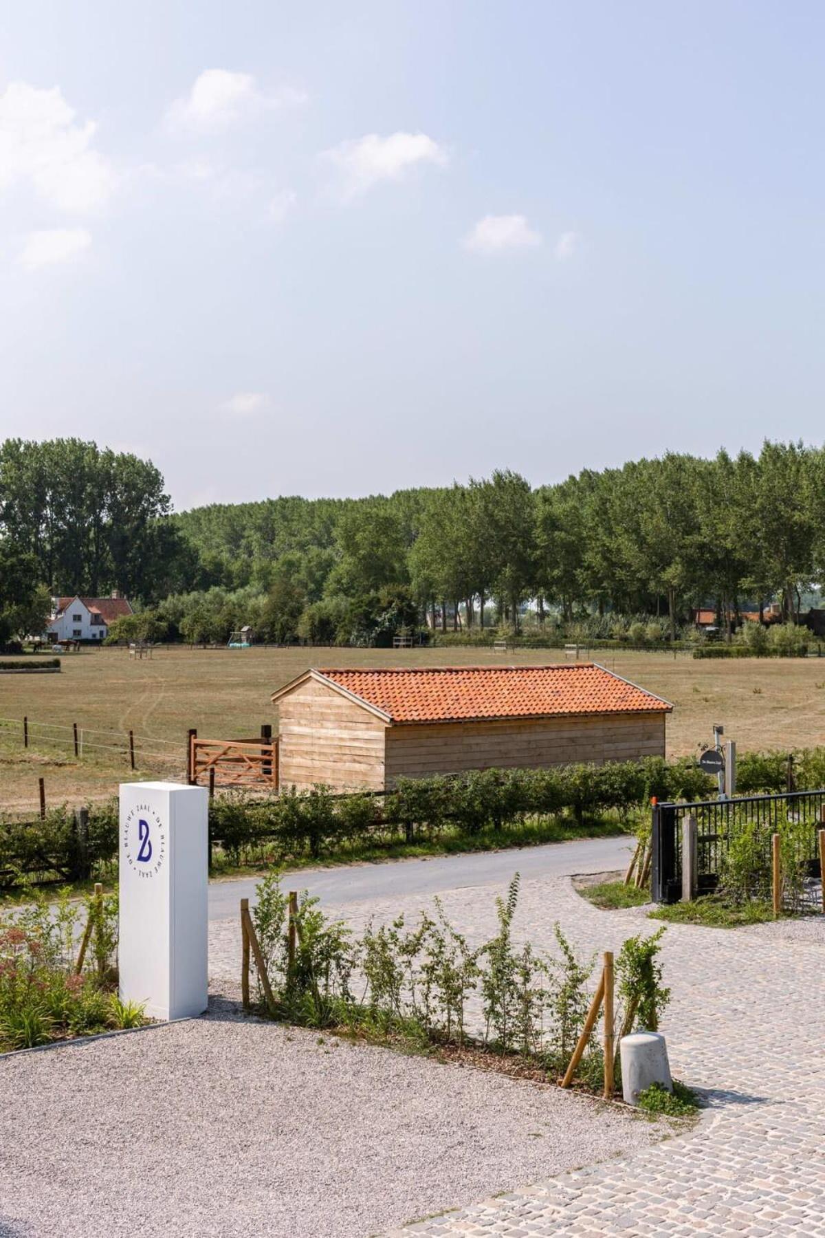 Huswell - Nadia - Family Room At Ranch "De Blauwe Zaal" Брюж Екстериор снимка